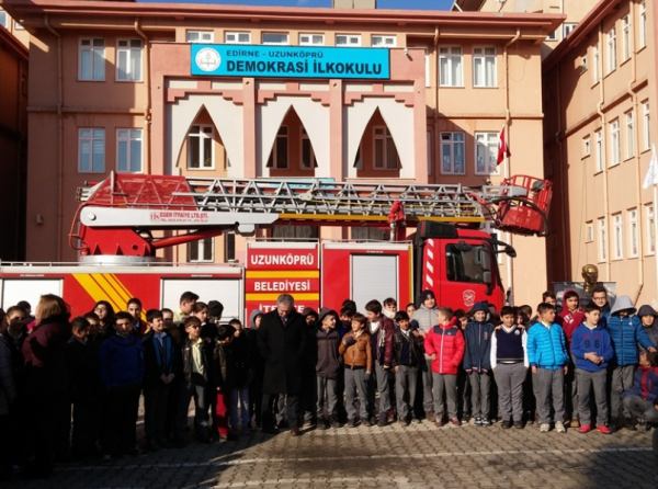 Okulumuzda Yangın, Kurtarma ve Tahliye Tatbikatı Yapıldı